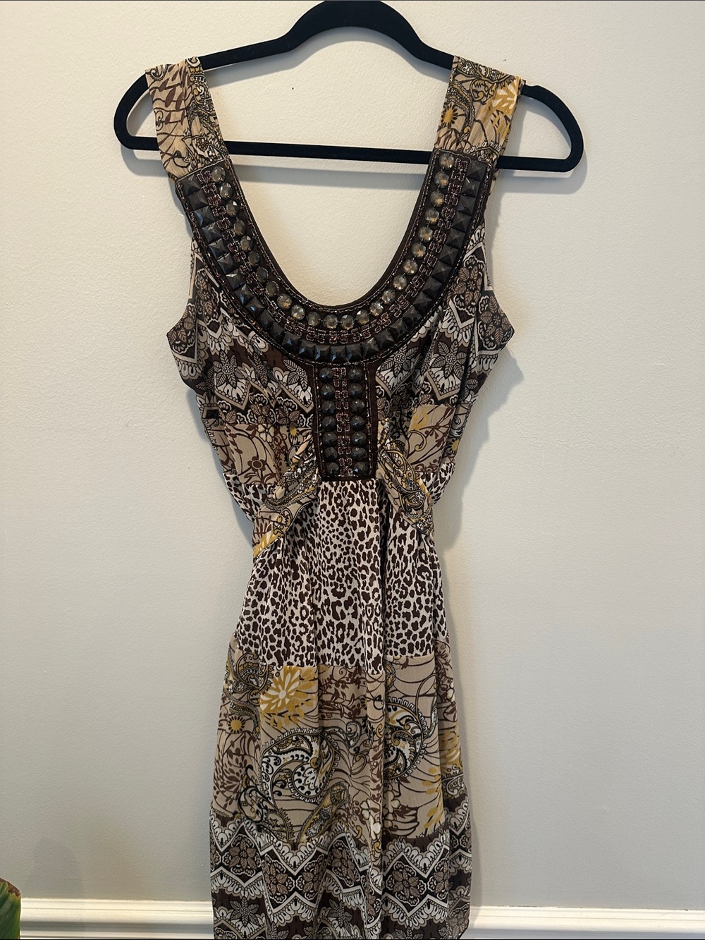 Cato Sleeveless Mixed-Print Maxi Dress in Beige, Brown and Yellow